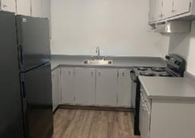 Houses Near 2 Bed Apartment - Available Now!