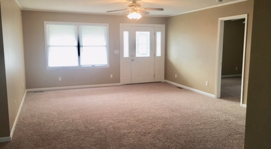 Want to live in the Heart of Conway? 3bed/2ba home available now!