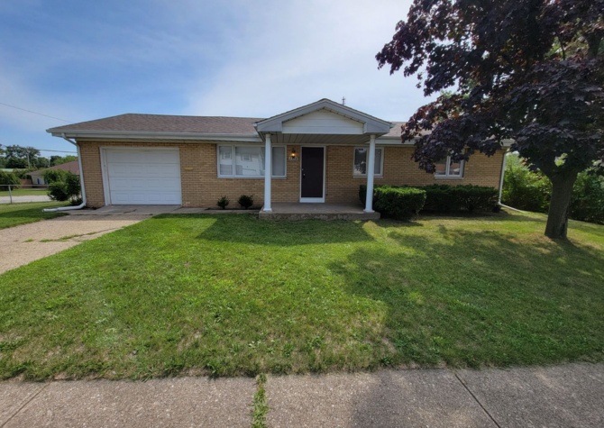 Houses Near 3 bed, 1 bath, Close to South Bend Airport