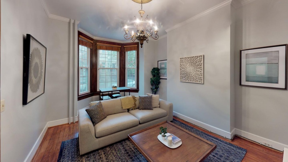 Private Bedroom in Gorgeous Shaw Townhome With Back Patio