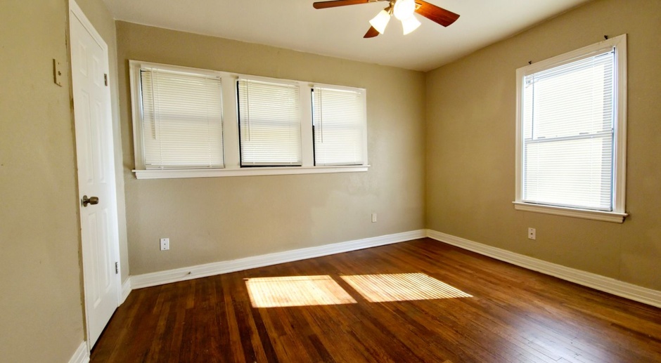 PRE-LEASING FOR A SUMMER MOVE-IN: Large 5 Bedroom 3 Bathroom in Tech Terrace