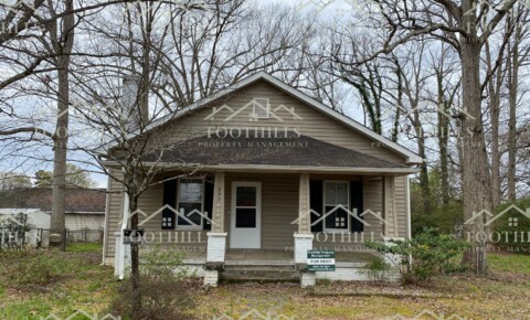 Houses Near Forrest College Quaint 3BR Single Family Home with Hardwood Floors & Screened Porch - 403 Lewis St, Anderson, SC 29624! for Forrest College Students in Anderson, SC