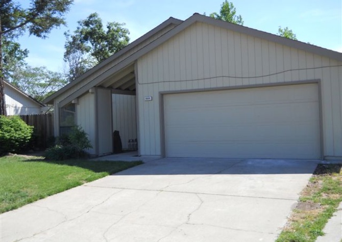 Houses Near Charming 2 bedroom 2 bathroom home located in south Sacramento!