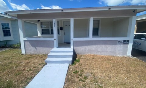 Houses Near West Palm Beach Charming 2-bedroom furnished single family home nestled in the heart of vibrant West Palm Beach. for West Palm Beach Students in West Palm Beach, FL