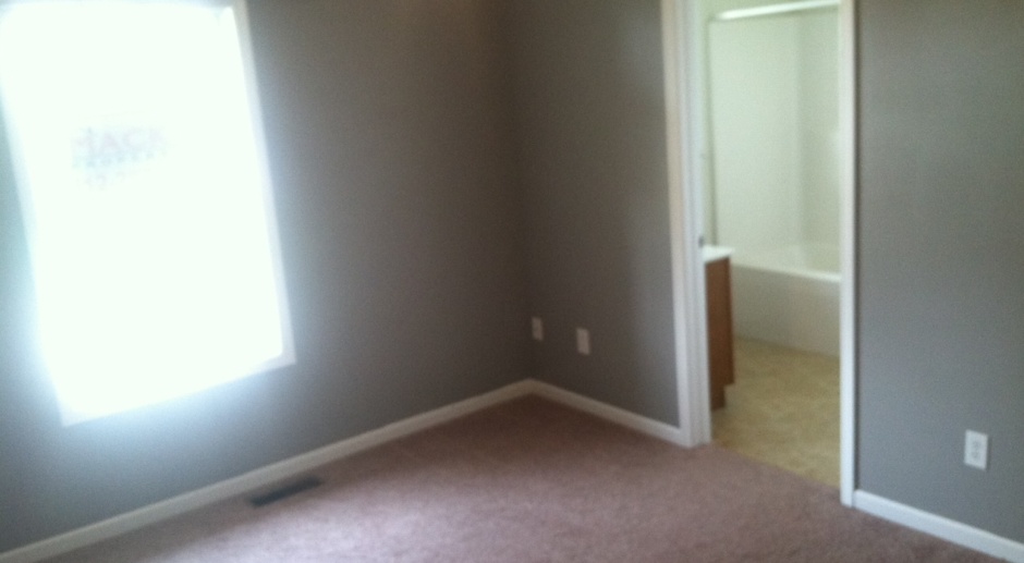 Spacious 2 bedroom Condo located on the Southside of Bloomington